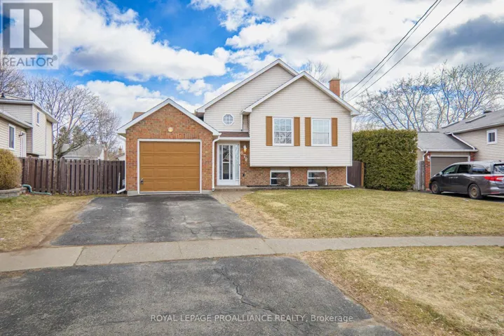 679 MACKECHNIE CRESCENT, Cobourg, Ontario K9A4Y1