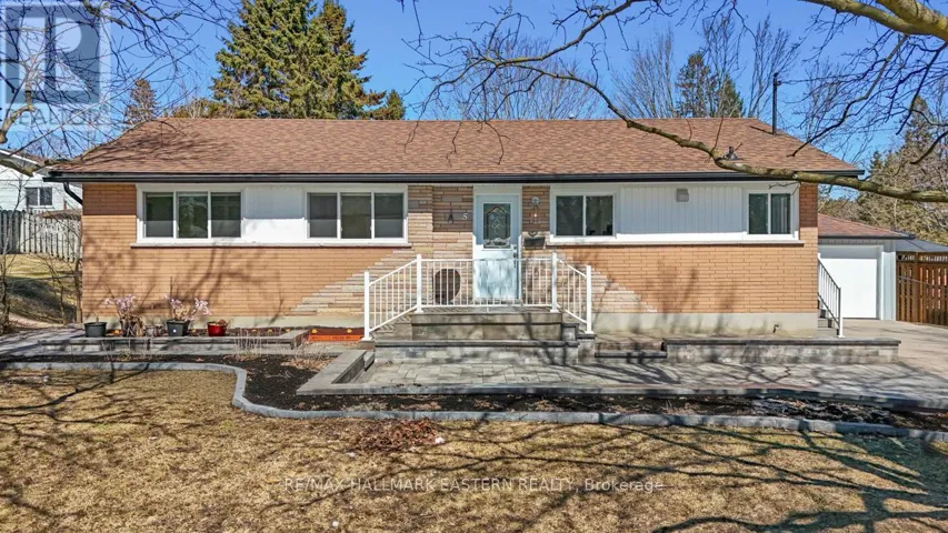 5 FERNDALE AVENUE, Peterborough (Monaghan Ward 2), Ontario K9J1L9