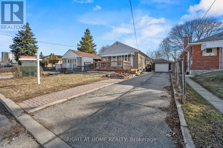 5 HOLLINGWORTH DRIVE, Toronto (Dorset Park), Ontario M1P1E1