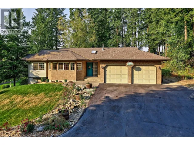 2668 Golf Course Drive, Blind Bay, British Columbia V0E1H2