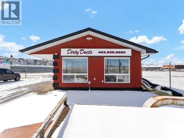 1229 South Railway Street SE, Medicine Hat, Alberta T1A2W5