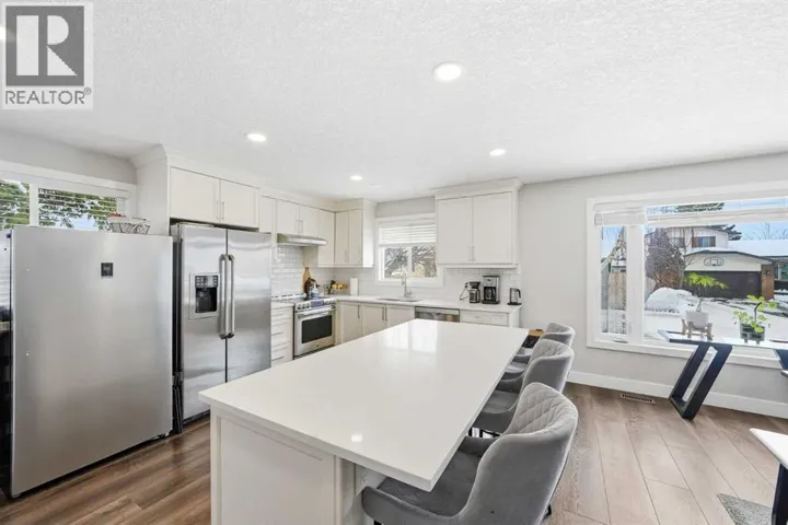 151 Templevale Place NE, Calgary, Alberta T1Y4V6