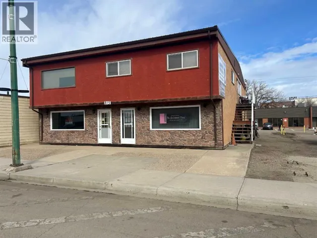 215 Broadway Avenue E, Redcliff, Alberta T0J2P0