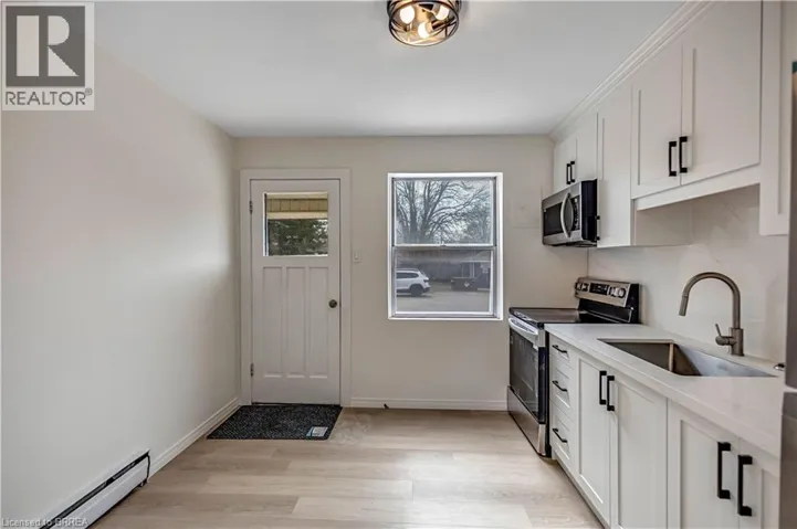 1887-1889 WAVELL Street, London, Ontario N5W2E3