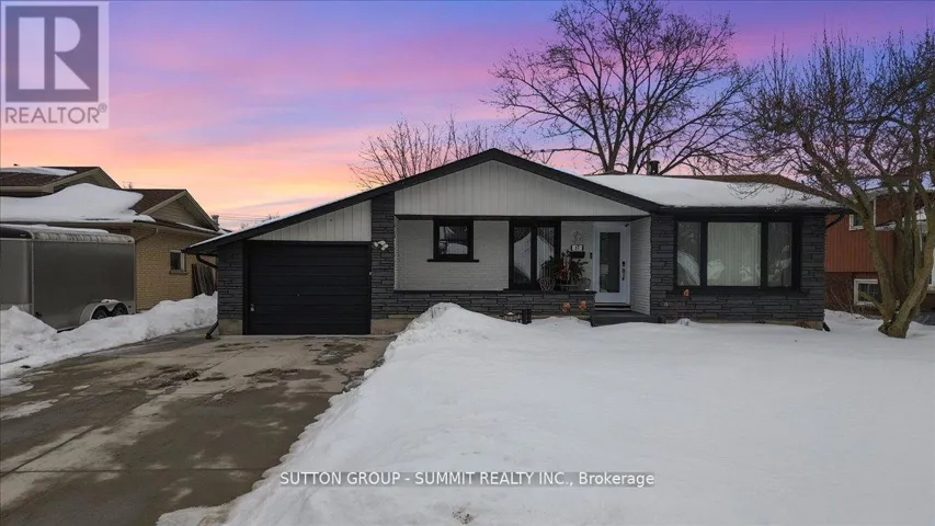 22 OAK STREET, Welland (Prince Charles), Ontario L3C2Z9