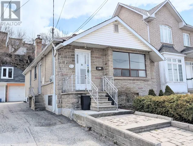 53 DUNRAVEN DRIVE, Toronto (Keelesdale-Eglinton West), Ontario M6M1G9
