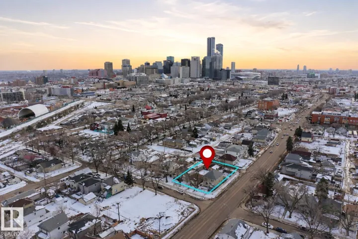 10734 93 ST NW, Edmonton, Alberta T5H1Y3