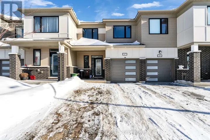 67 KINDRED ROW, Ottawa, Ontario K2S2Z6