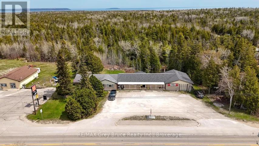 7382 HIGHWAY 6 HIGHWAY, Northern Bruce Peninsula, Ontario N0H2R0