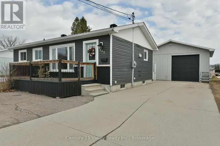 785 EIGHTH STREET, Renfrew, Ontario K7V1B5