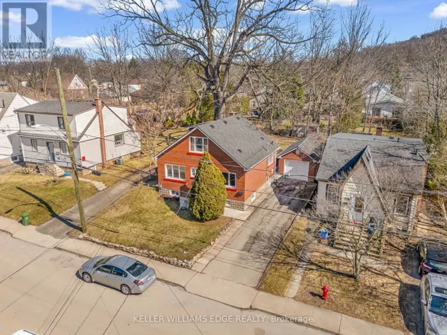 23 CLIFFORD STREET, Hamilton (Ainslie Wood), Ontario L8S2Z7