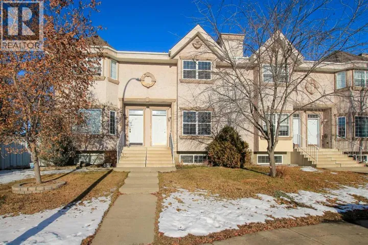 25 Adams Close, Red Deer, Alberta T4R2W4