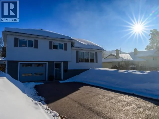 6 DONJEK ROAD, Whitehorse, Yukon Y1A3P7