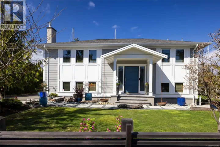10444 Allbay Rd, Sidney, British Columbia V8L2P1