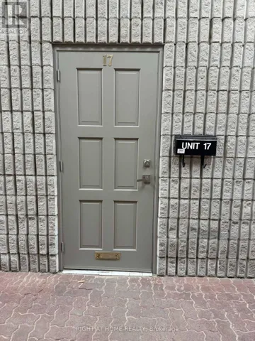 17 - 32 GOODMARK PLACE, Toronto (West Humber-Clairville), Ontario M9W6J4