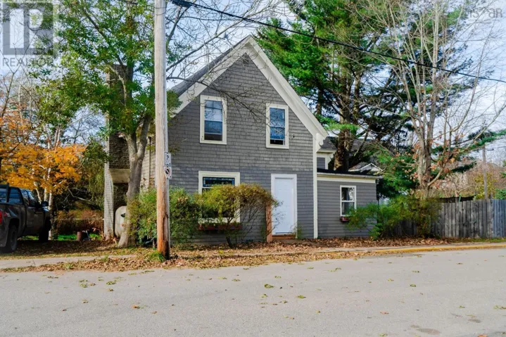 3 Court Street, Bridgetown, Nova Scotia B0S1C0