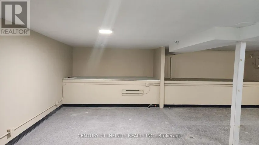 B - 907 SIMCOE STREET N, Oshawa (Centennial), Ontario L1G4W1