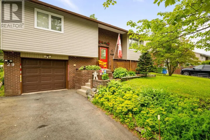 29 Delwood Place, Cole Harbour, Nova Scotia B2V1S4
