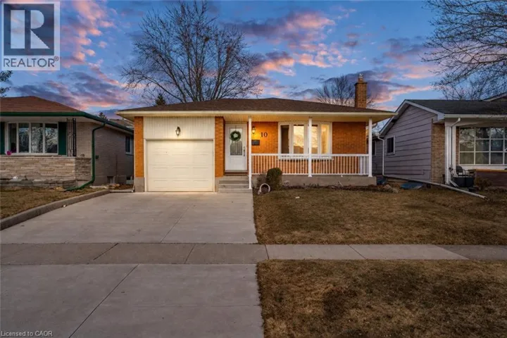 10 BROOKSIDE Crescent, Kitchener, Ontario N2N1H1