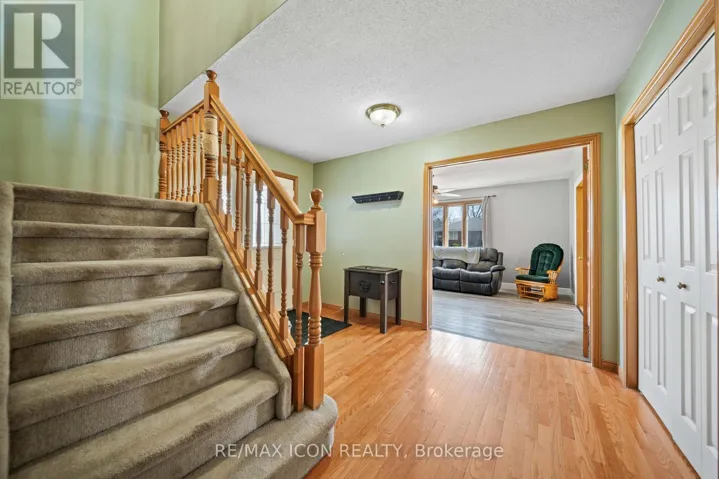 227 WILLIAM STREET E, North Middlesex (Parkhill), Ontario N0M2K0