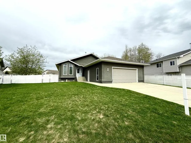 3520 45 ST, Drayton Valley, Alberta T7A1W3