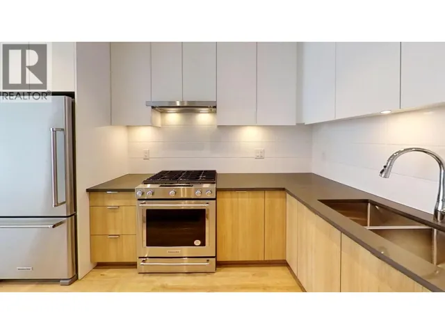 7xx 3430 E KENT AVENUE, Vancouver, British Columbia V5S0G7