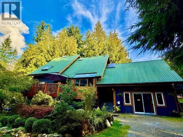 9340 MALASPINA RD, Powell River, British Columbia V8A0G2