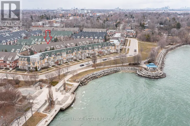 66 COMPASS WAY, Mississauga (Port Credit), Ontario L5G4T8
