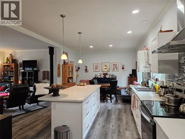 2291 15th Avenue, Nakusp, British Columbia V0G1R1