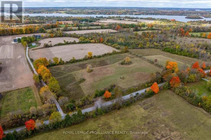 LOT CENTRE LINE, Selwyn, Ontario K0L2H0