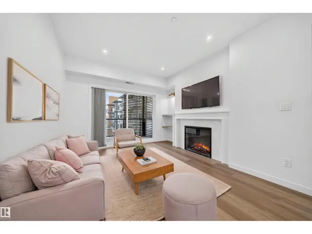 #301 7459 May CM NW, Edmonton, Alberta T6R0X6