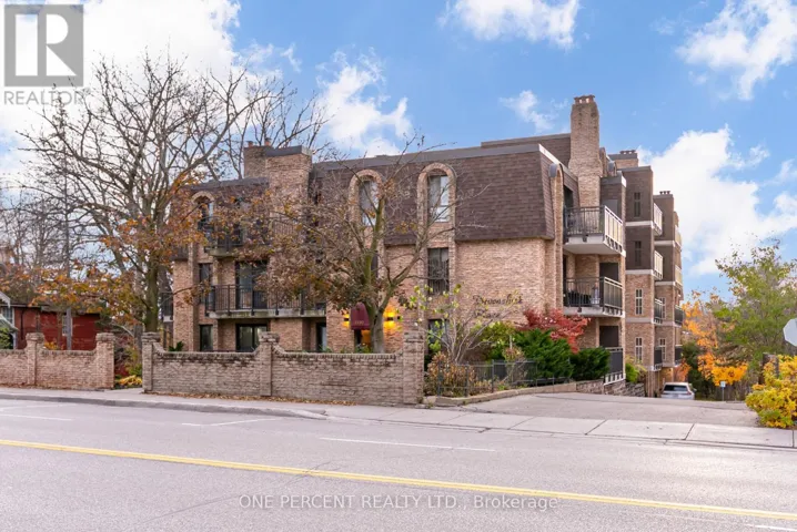 406 - 15390 YONGE STREET, Aurora (Aurora Heights), Ontario L4G1N8