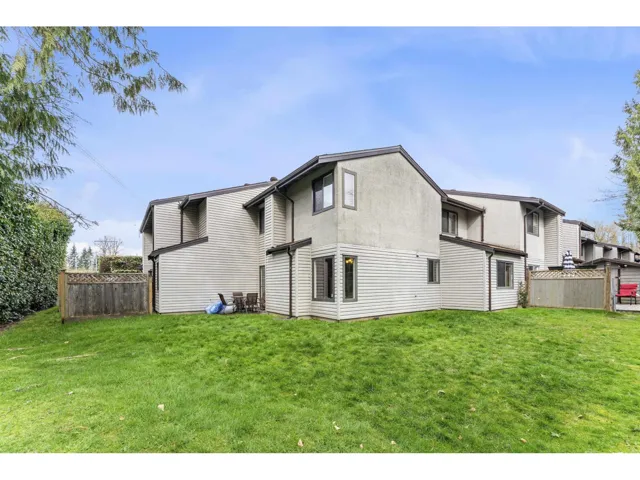 40 9955 140TH STREET, Surrey, British Columbia V3T4M4