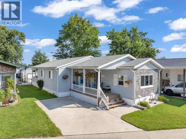 8 Maple, McGregor, Ontario N0R1J0
