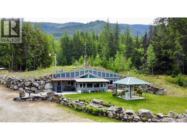7705 Omen Road, Fauquier, British Columbia V0G1K0