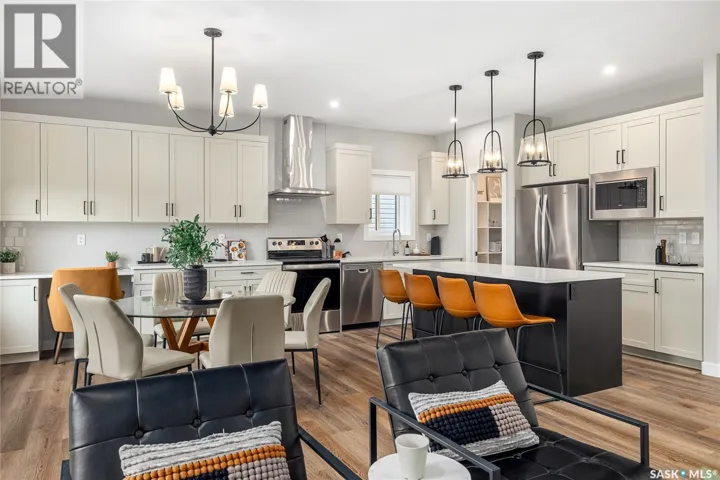 12 Vancouver CRESCENT, Pilot Butte, Saskatchewan S0G3Z0