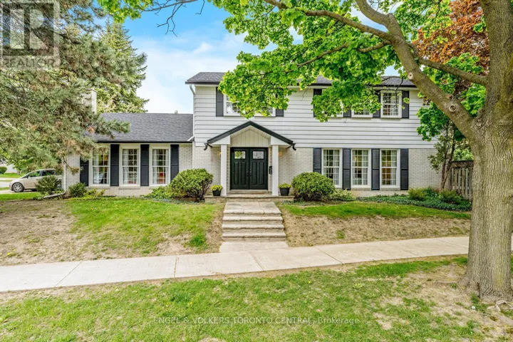 33 AVONWICK GATE, Toronto (Parkwoods-Donalda), Ontario M2A2M7