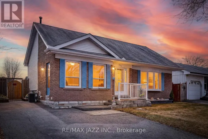 152 GUTHRIE CRESCENT, Whitby (Lynde Creek), Ontario L1P1A8