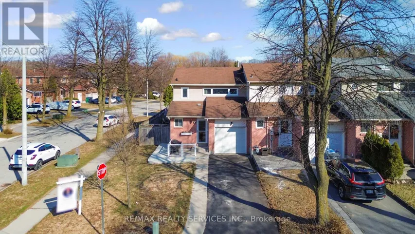 4 SCRIBNER COURT, Brampton (Heart Lake East), Ontario L6Z2N1