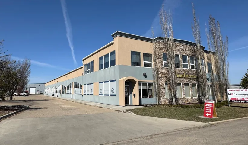 10780 180 Street NW, Edmonton, Alberta T5S2S4