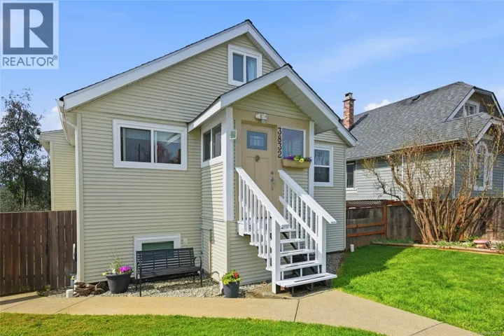 3832 7th Ave, Port Alberni, British Columbia V9Y4P2