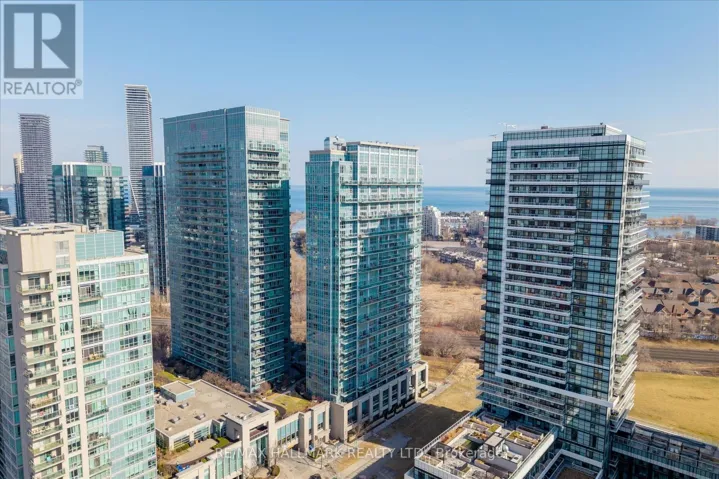 2331 - 165 LEGION ROAD N, Toronto (Mimico), Ontario M8Y0B3