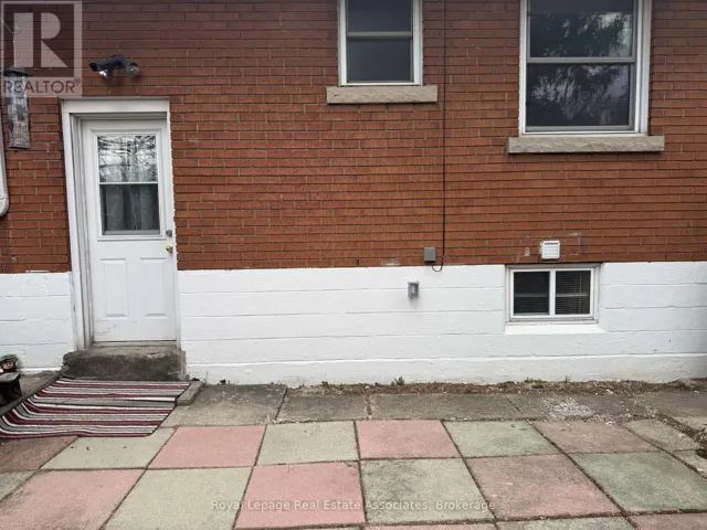 LOWER - 60 TOBY CRESCENT, Hamilton (Huntington), Ontario L8T2N8
