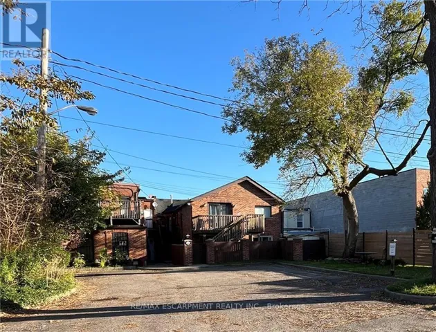 A - 56 KING STREET W, Hamilton (Dundas), Ontario L9H1T8