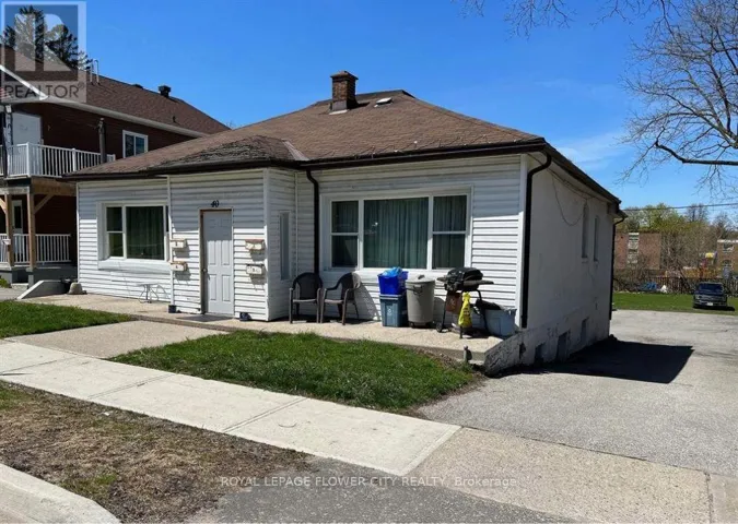 40 PENETANG STREET, Barrie (Codrington), Ontario L4M1V6