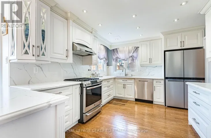 48 FERNBROOK CRESCENT, Brampton (Snelgrove), Ontario L6Z3P1