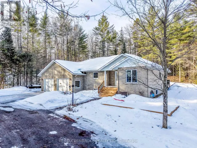 226 EICHSTAEDT ROAD, Petawawa, Ontario K8H2W8