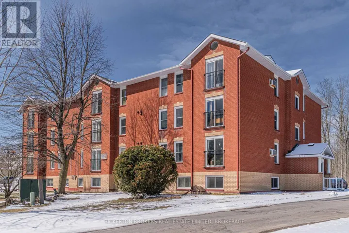 101 - 540 TALBOT PLACE, Gananoque, Ontario K7G3C6