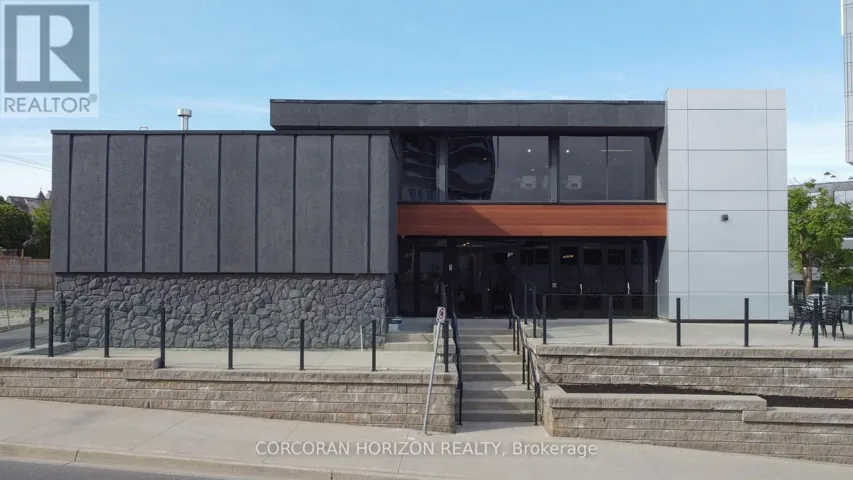 618 KING STREET W, Kitchener, Ontario N2G1C8