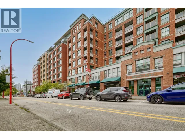 417 221 UNION STREET, Vancouver, British Columbia V6A0B4